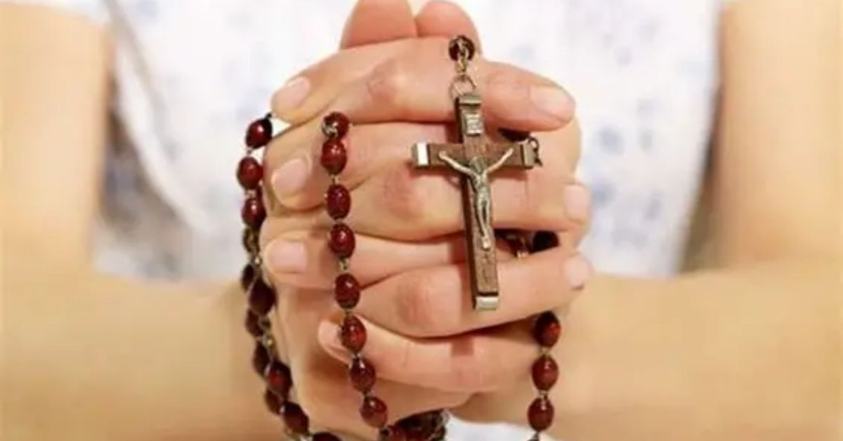 Broken Rosary, Silent Prayers